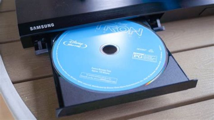 Does 4k TV make Blu Ray look better?