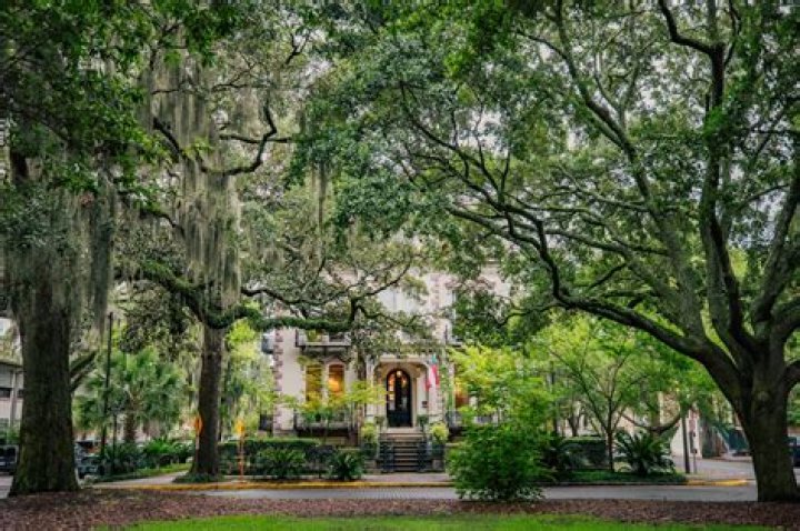 What is Savannah Georgia best known for?